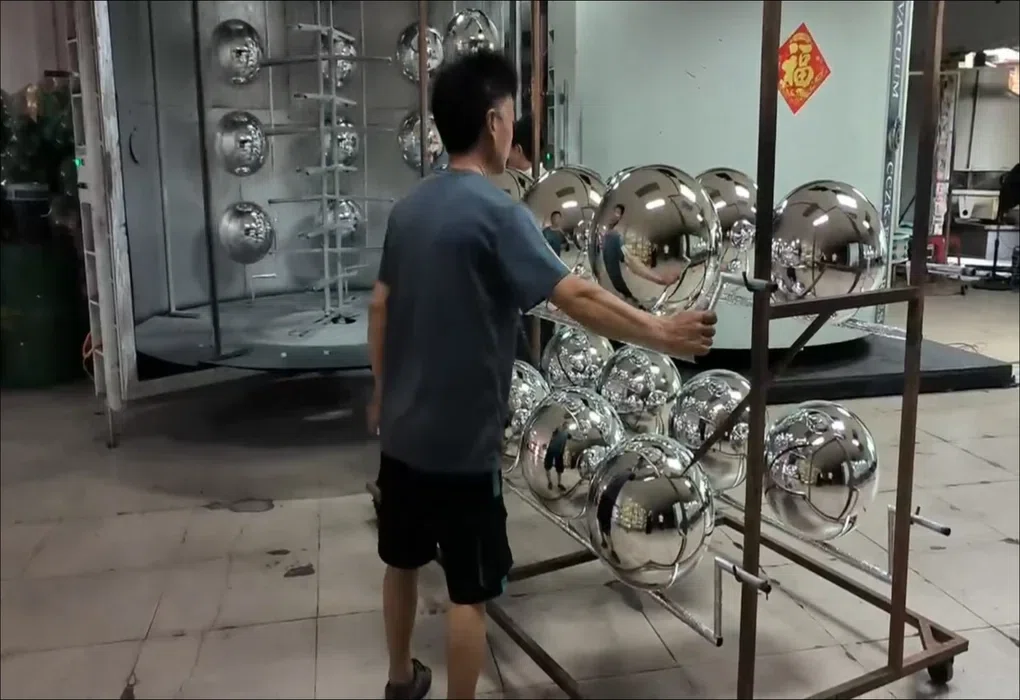 Christmas ball factory